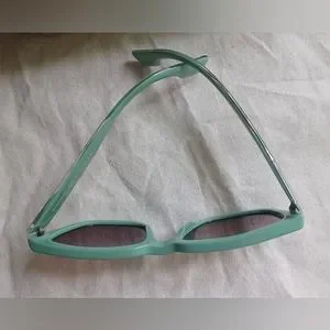 NWT Burberry Green Violet Lens Cat Eye Sunglasses B 4277 3761/75 54▪︎19 140 2N Burberry | Accessories | Nwt Burberry Green Violet Lens Cat  main image 4